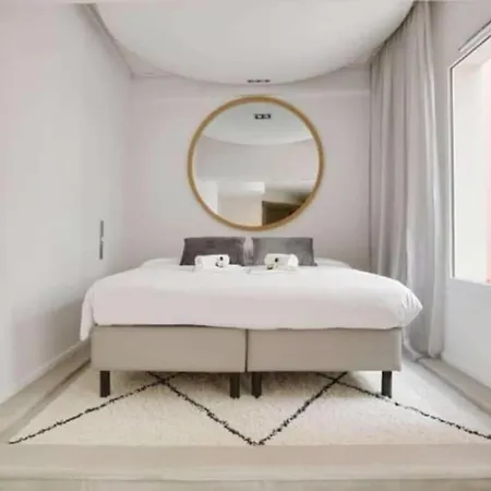 Mini-hôtel Magnifique Parisien - Marais *